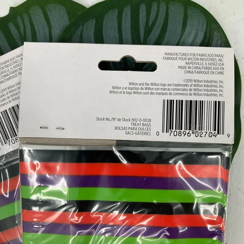 Wilton Multi Color Stripe Halloween Plastic Twist Tie Treat Party Favor Bags Set